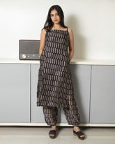 Dabbu Print Kurtha in Maheshwari Silk | Maheshwari Silk Dresses,PLANT BASE DYE