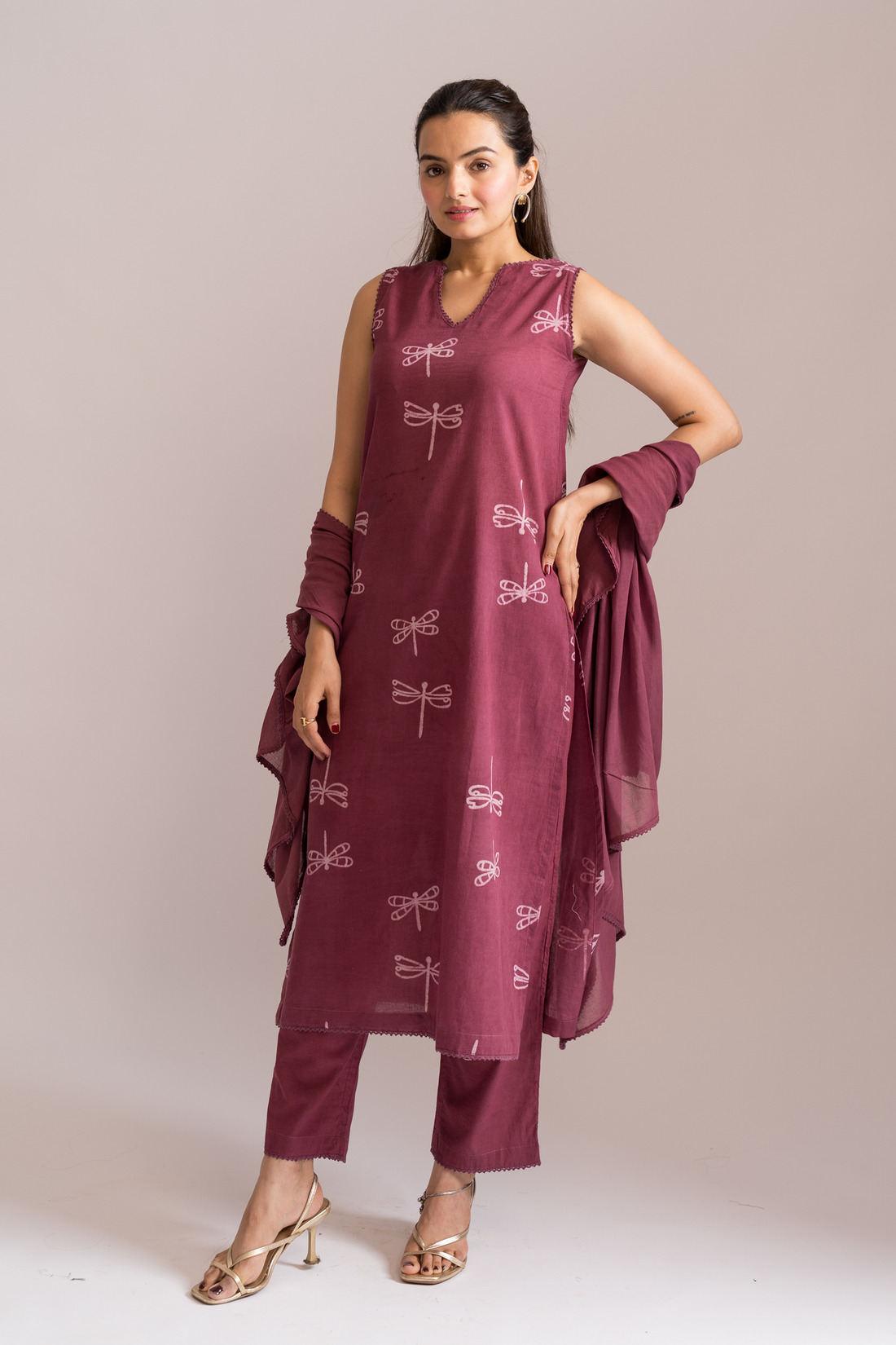Sleeveless Dabbu Printed Kurta 3-pc Set With Dupatta Magenta Haze