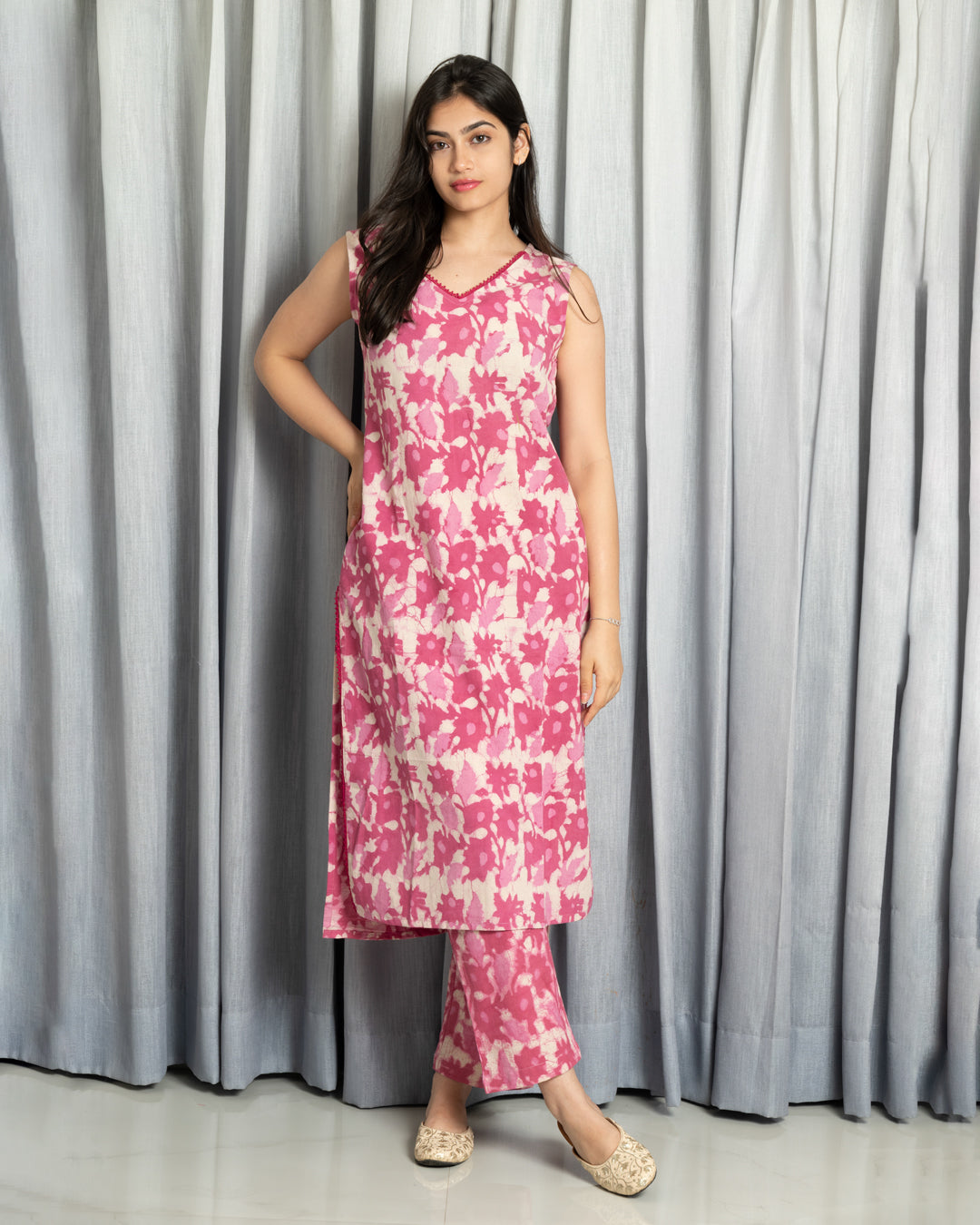 Cotton 2-Piece Kurta Set with Dabbu Print - Plant-Based Hand Block Design