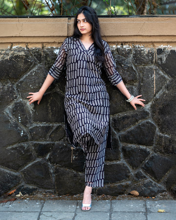 Black Maheshwari Silk Kurta without dupatta,bagh print ,plant base dye