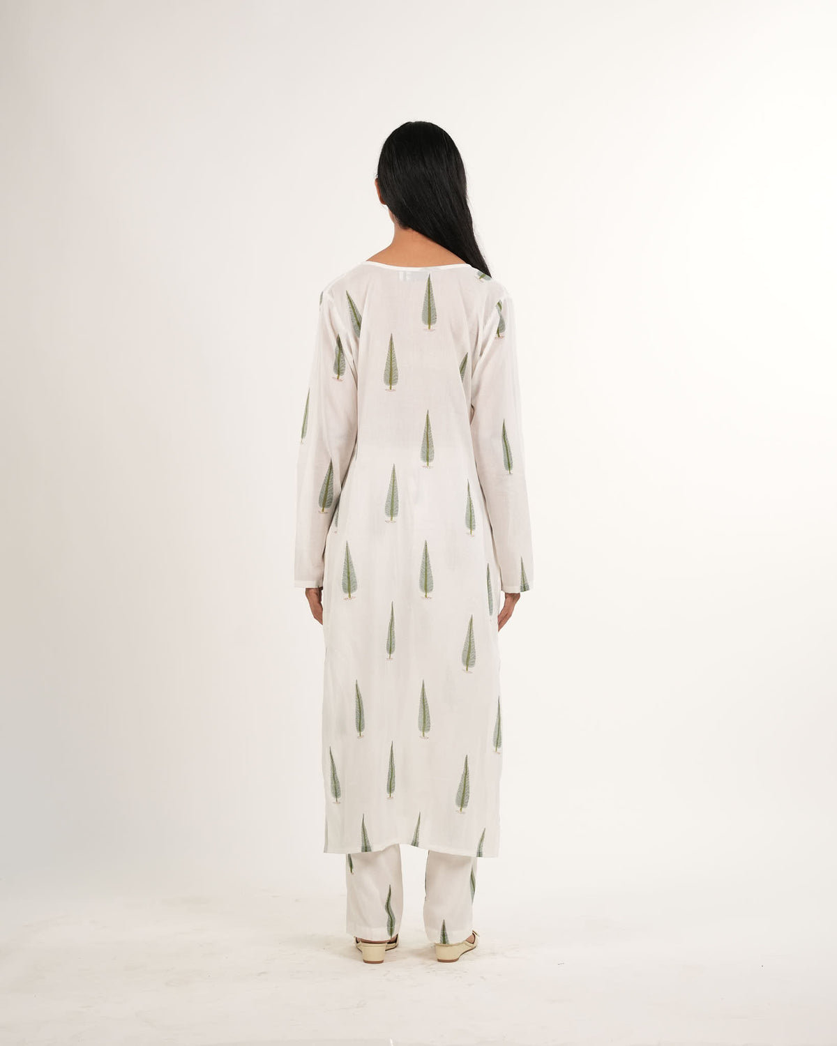 Neelmii Nirvana Leaf Print Mul Cotton 2-Piece Kurta Set – Handblock Print